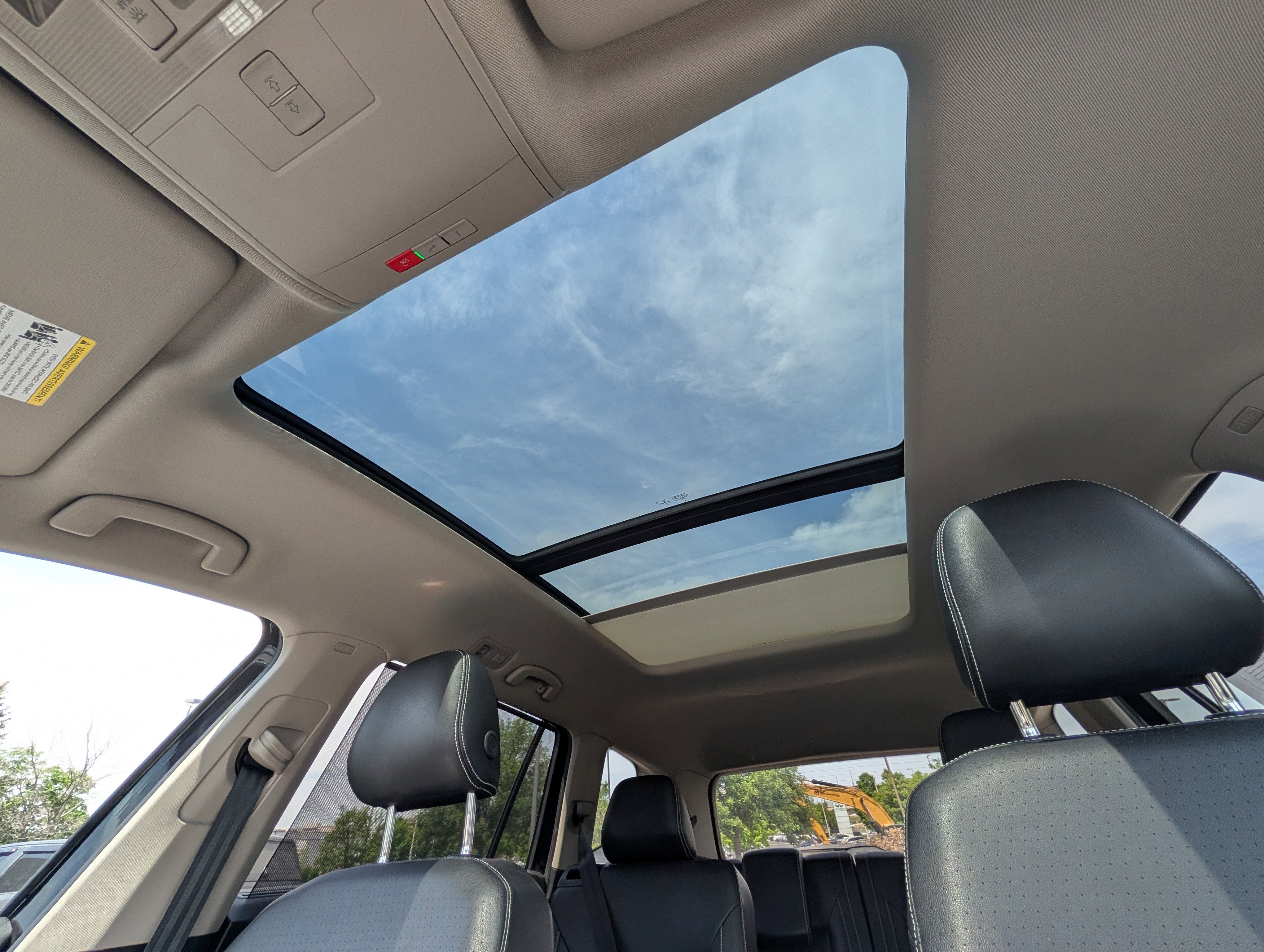 Used 2021 Volkswagen Atlas SE w/ Panoramic Sunroof Package AWD/4WD image 32