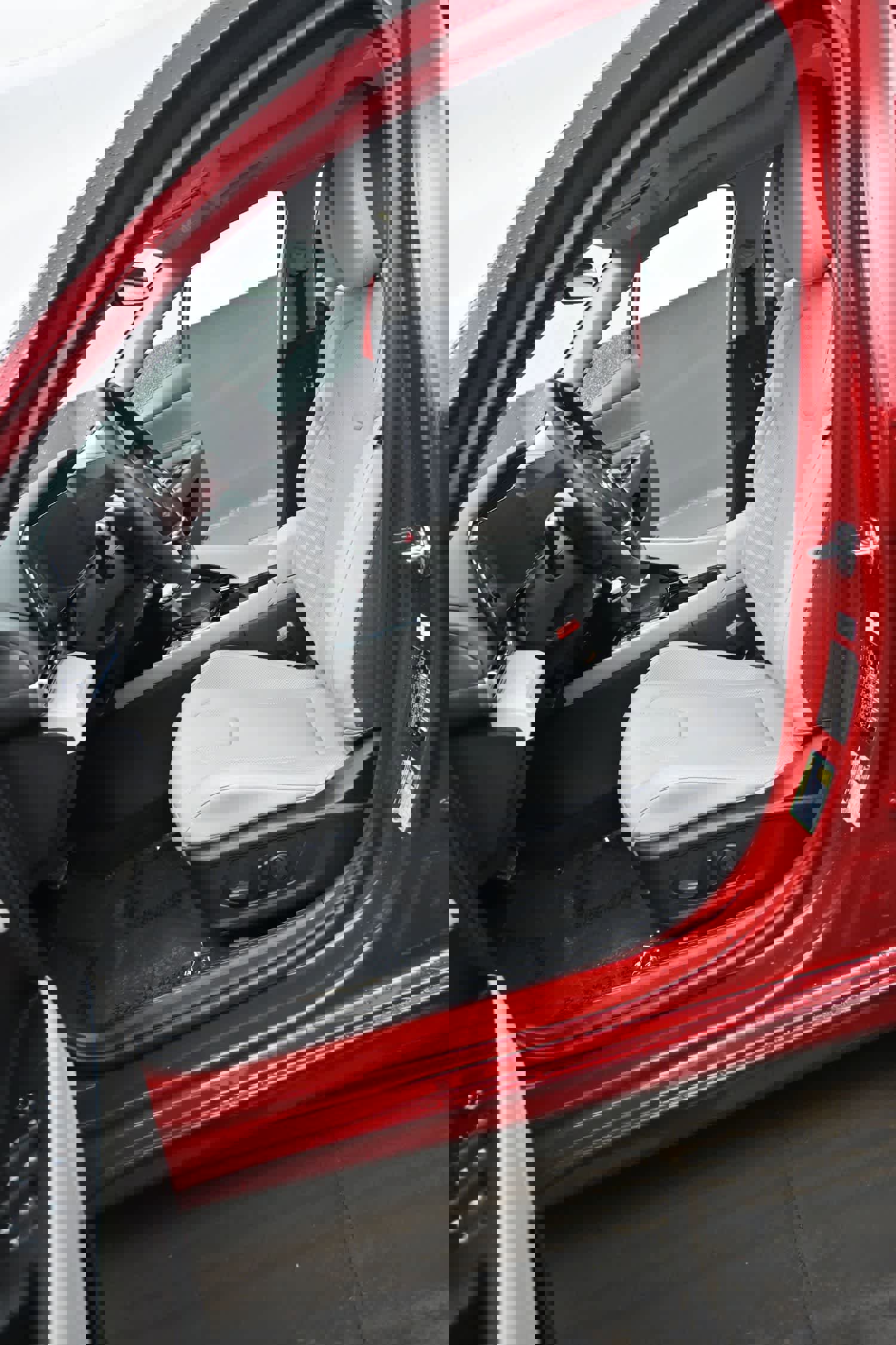 Certified 2025 Hyundai Elantra Limited image 16