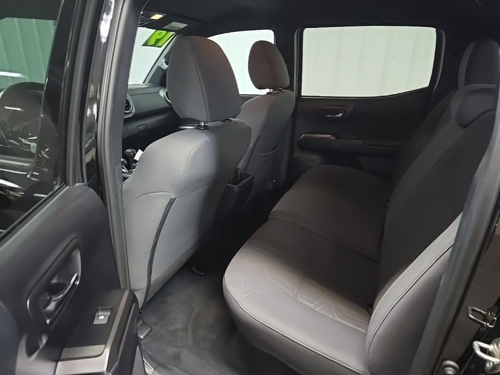 Used 2019 Toyota Tacoma TRD Off-Road AWD/4WD image 30