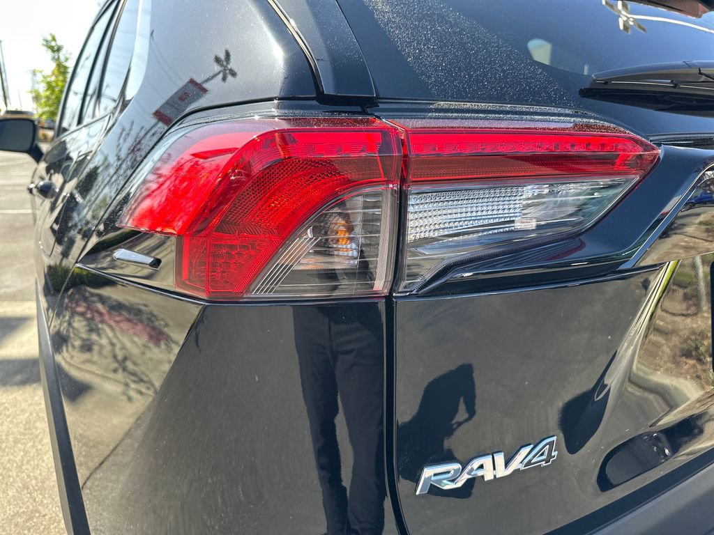 Certified 2025 Toyota RAV4 LE AWD/4WD image 10