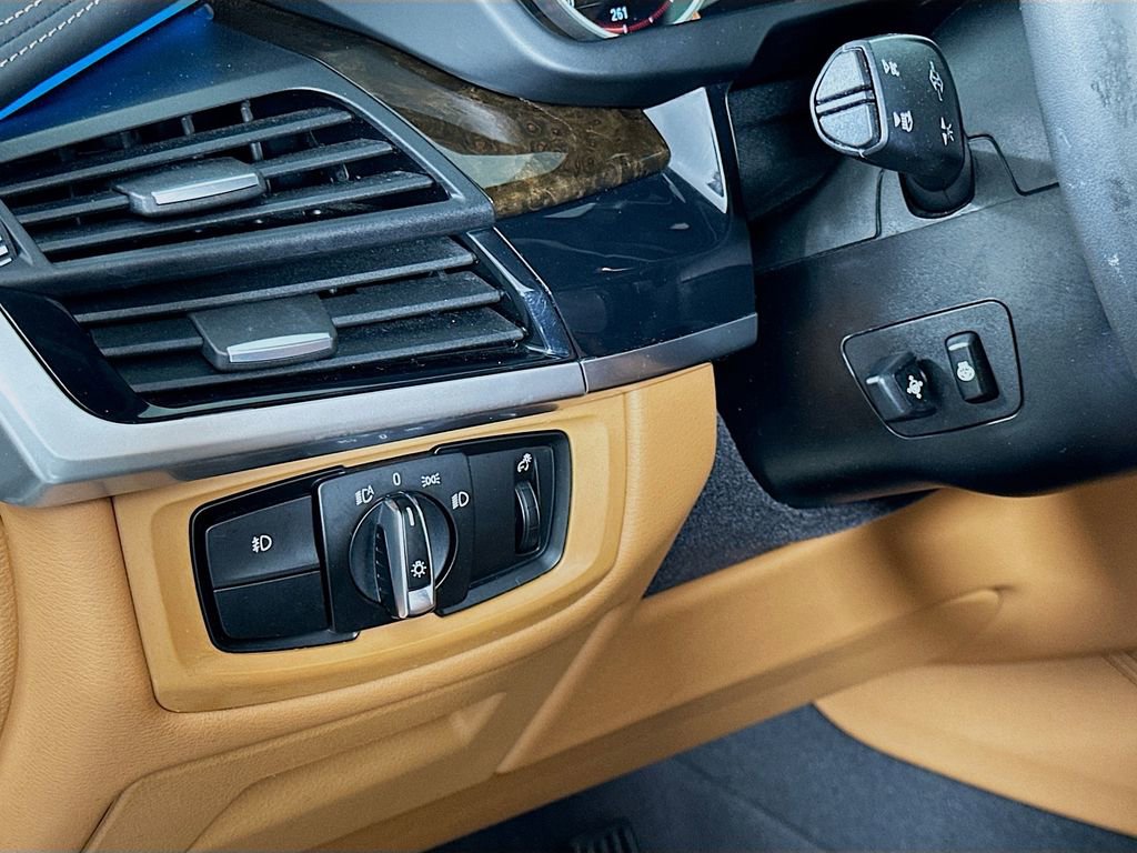 Used 2019 BMW X6 xDrive35i w/ M Sport Package image 10