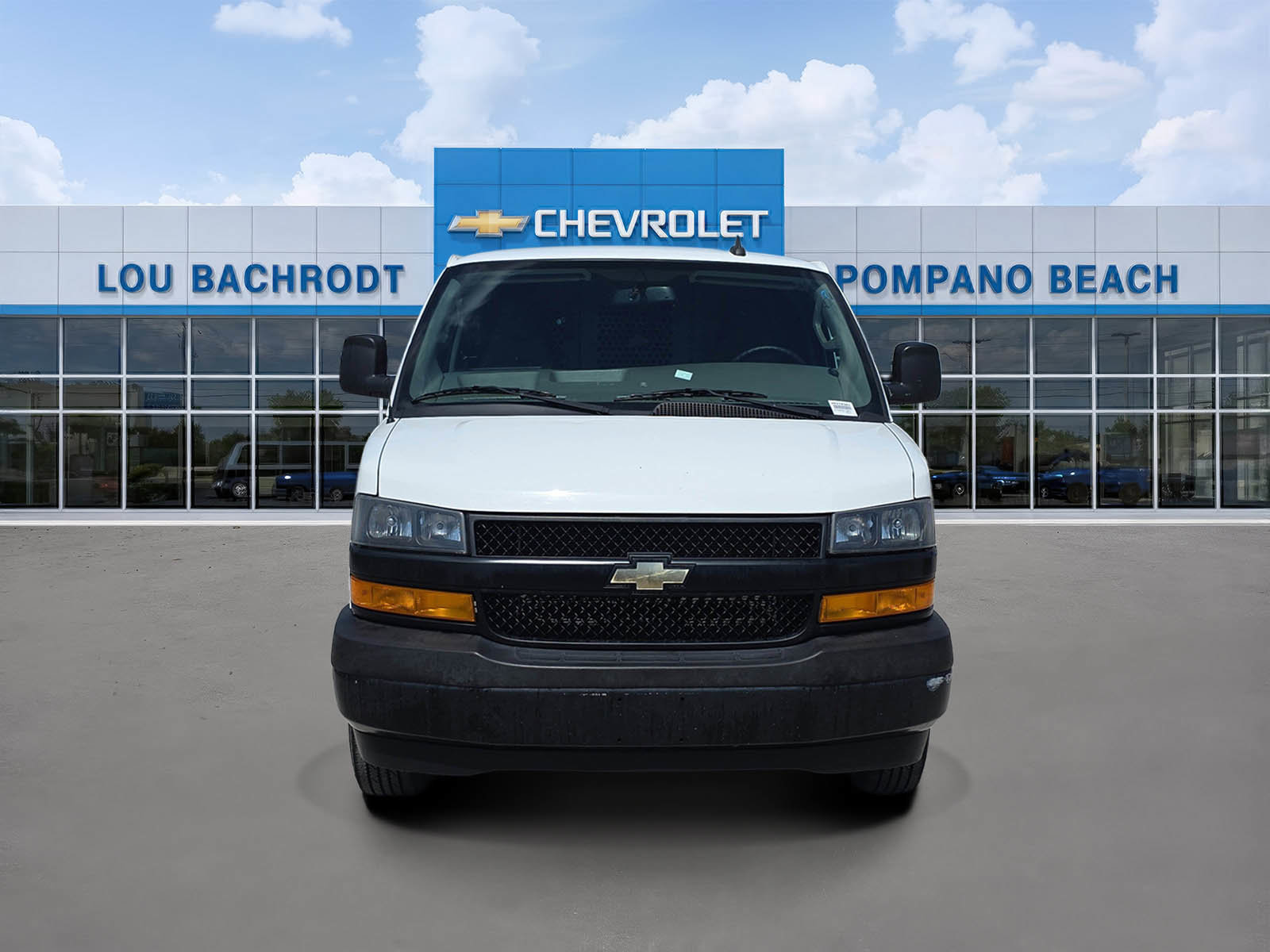 Used 2020 Chevrolet Express 2500 w/ Communications Package RWD image 2