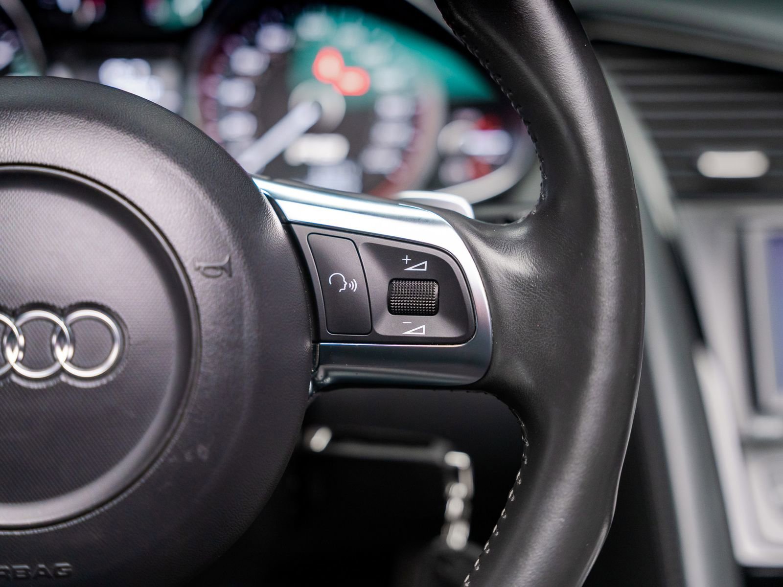 Used 2011 Audi R8 V10 image 50