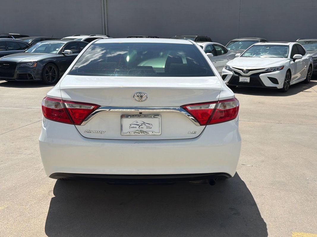 Used 2017 Toyota Camry LE FWD image 6