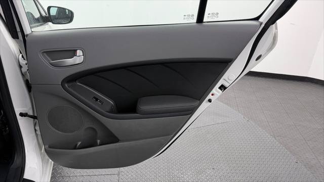 Used 2017 Kia Forte LX FWD image 19