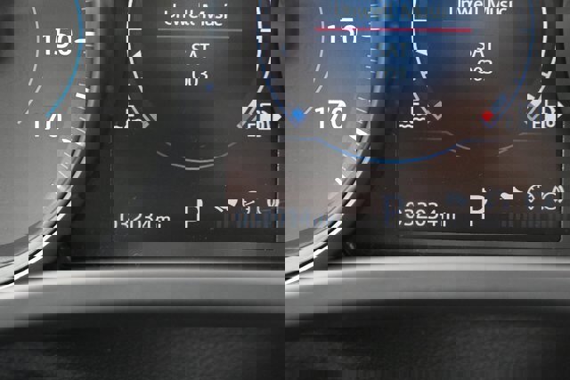 Used 2017 Jaguar F-PACE Prestige image 47