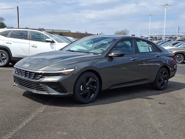 New 2026 Hyundai Elantra Sport image 2