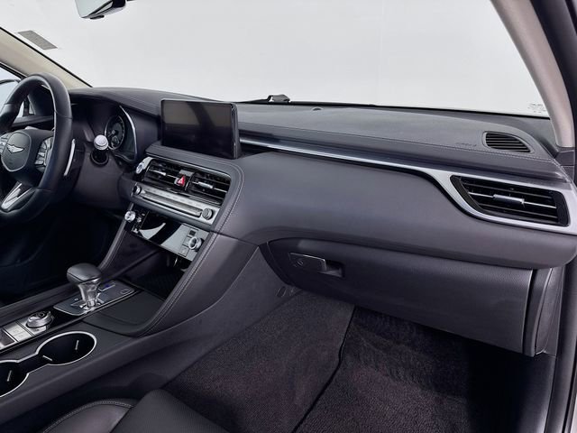 Used 2025 Genesis G70 2.5T image 28