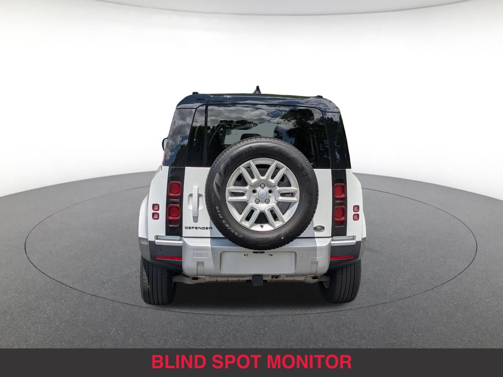 Used 2023 Land Rover Defender 110 S AWD/4WD image 8