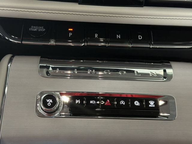 New 2026 Lincoln Aviator Reserve AWD/4WD image 9