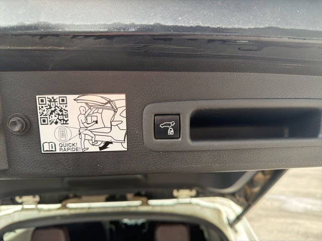 Used 2022 Toyota Sienna Platinum image 21