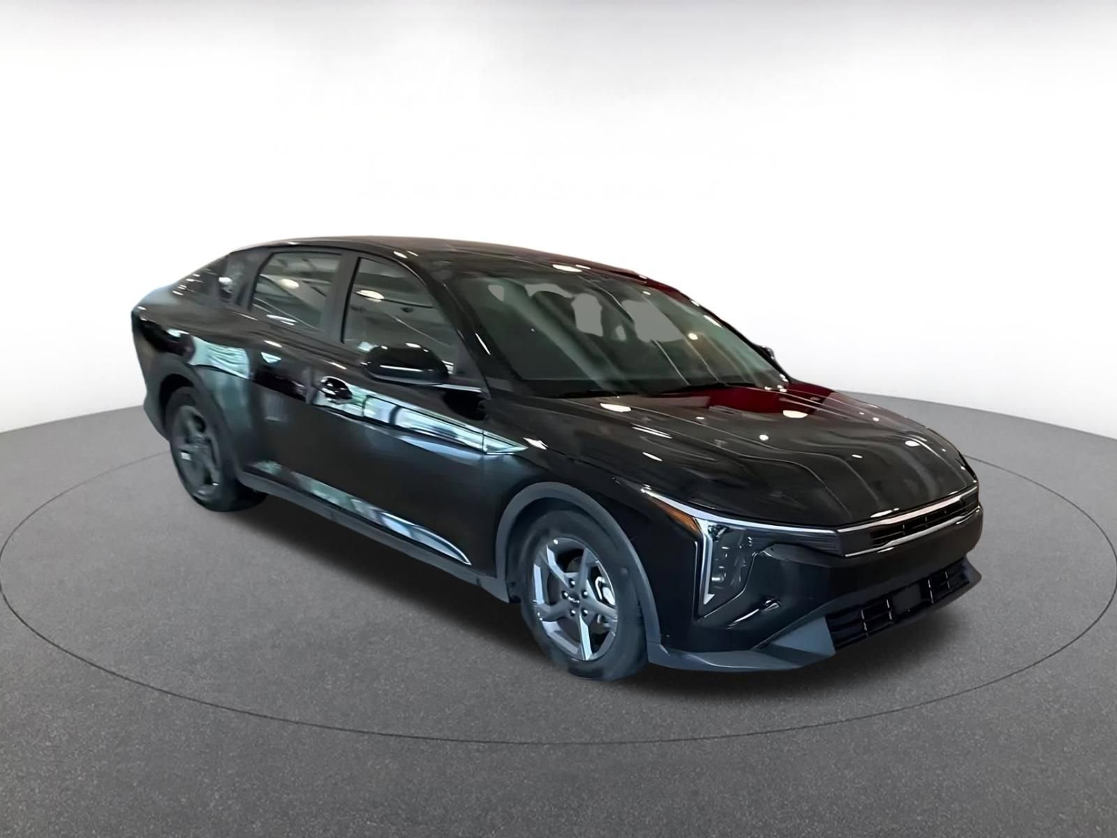 Used 2025 Kia K4 FWD image 2