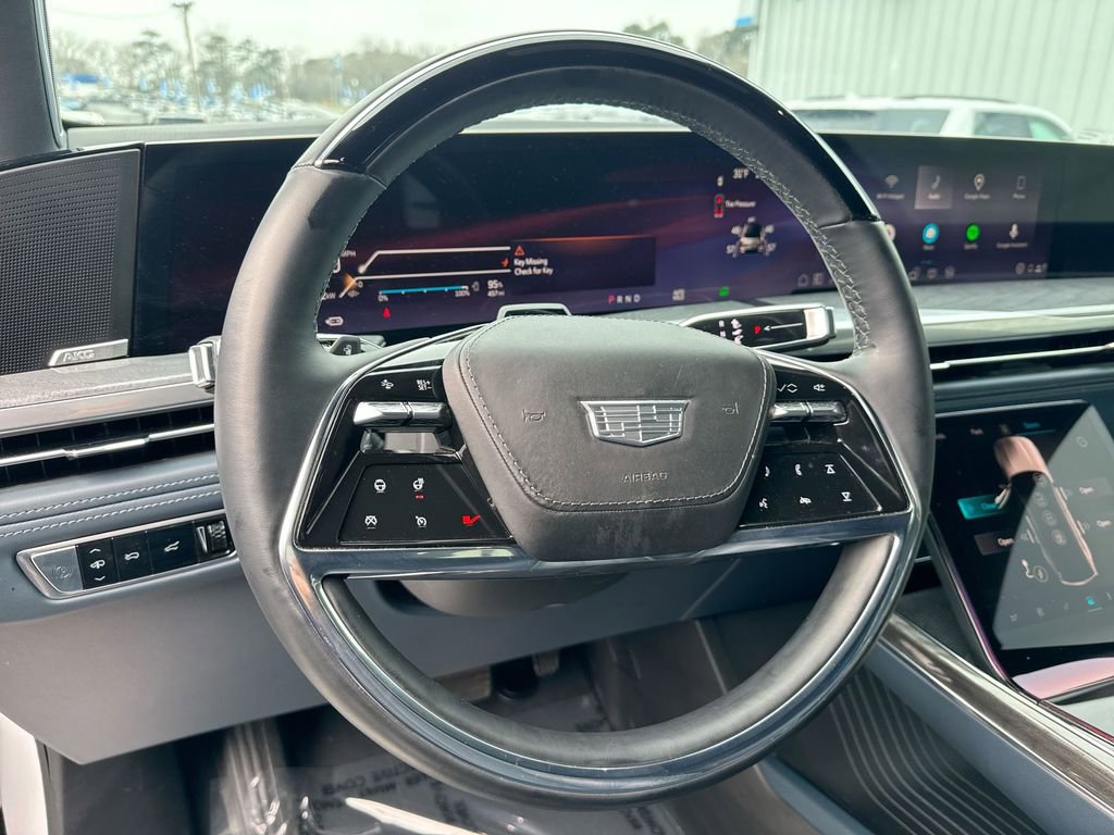 Used 2025 Cadillac Escalade IQ Luxury 2 image 16