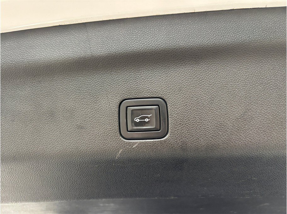 Used 2021 Chevrolet Suburban Premier RWD image 52