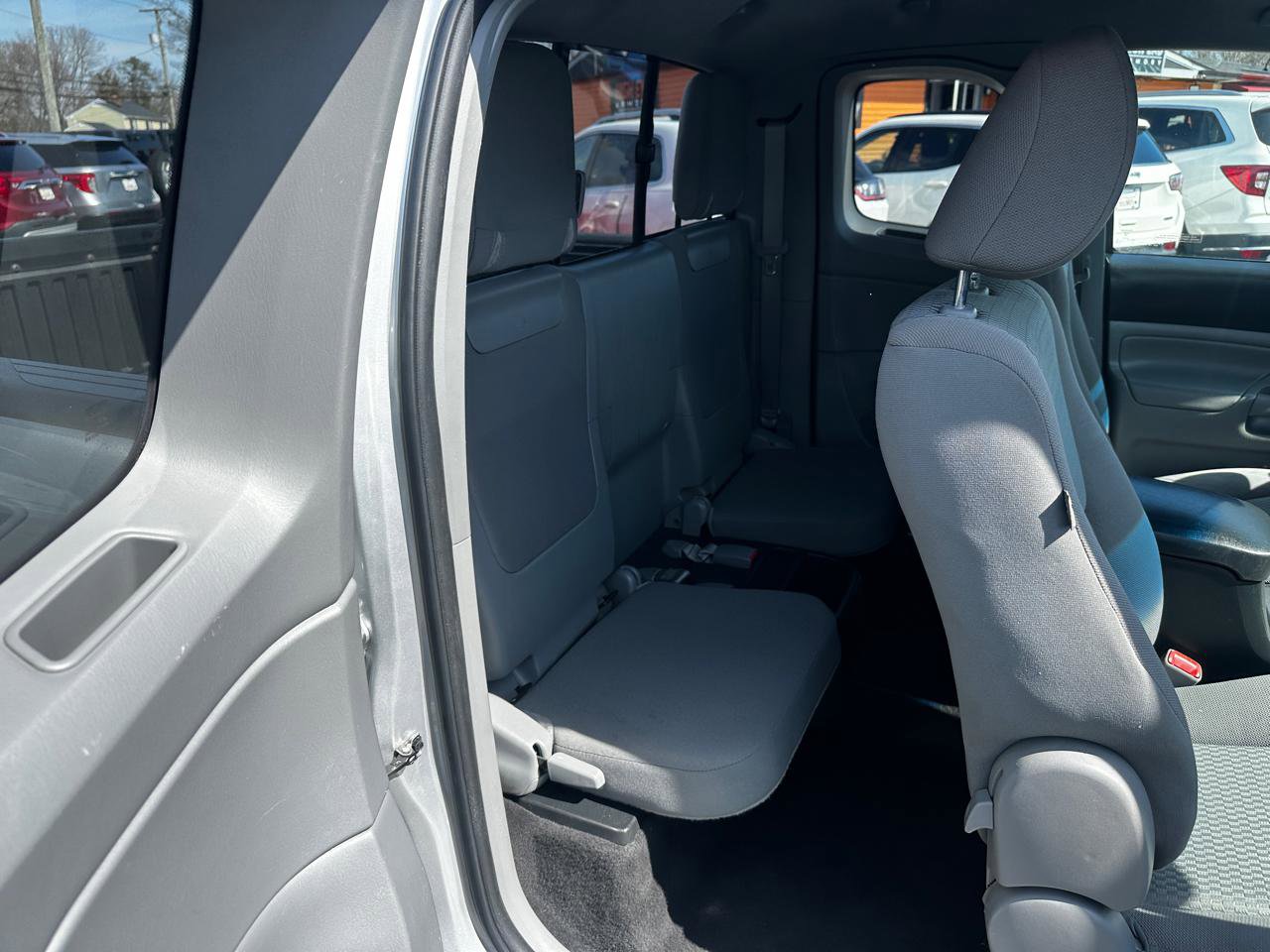Used 2013 Toyota Tacoma 4x4 Access Cab V6 w/ SR5 Pkg image 20