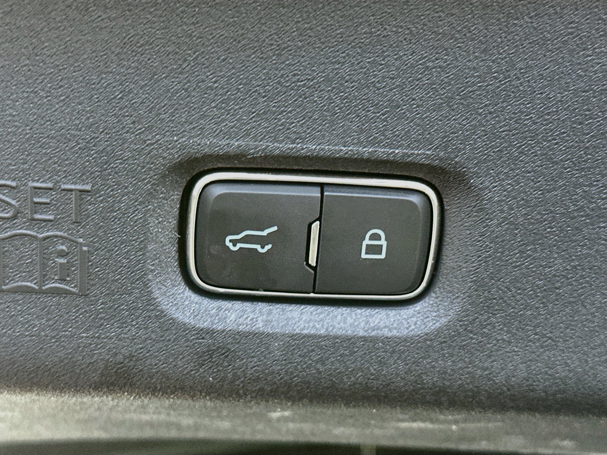 Used 2025 Ford Expedition Active AWD/4WD image 33