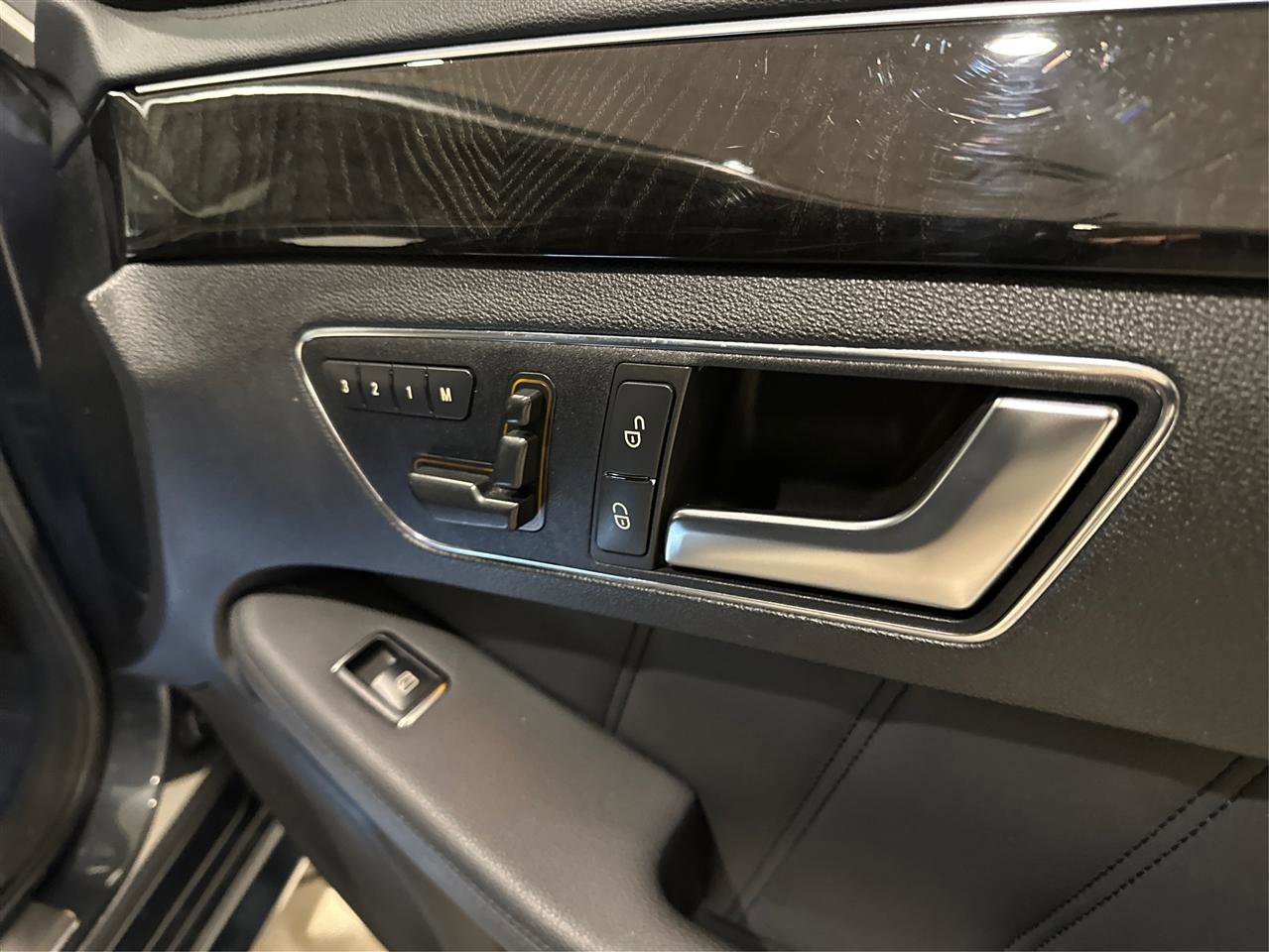 Used 2012 Mercedes-Benz E 63 AMG Sedan image 39