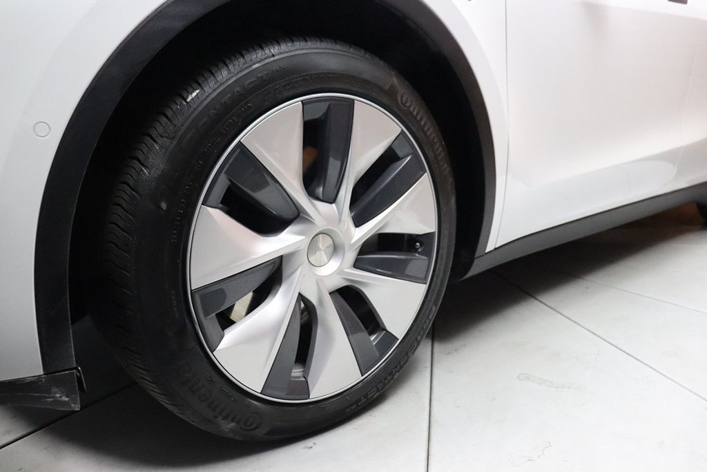 Used 2023 Tesla Model Y Long Range AWD/4WD image 7