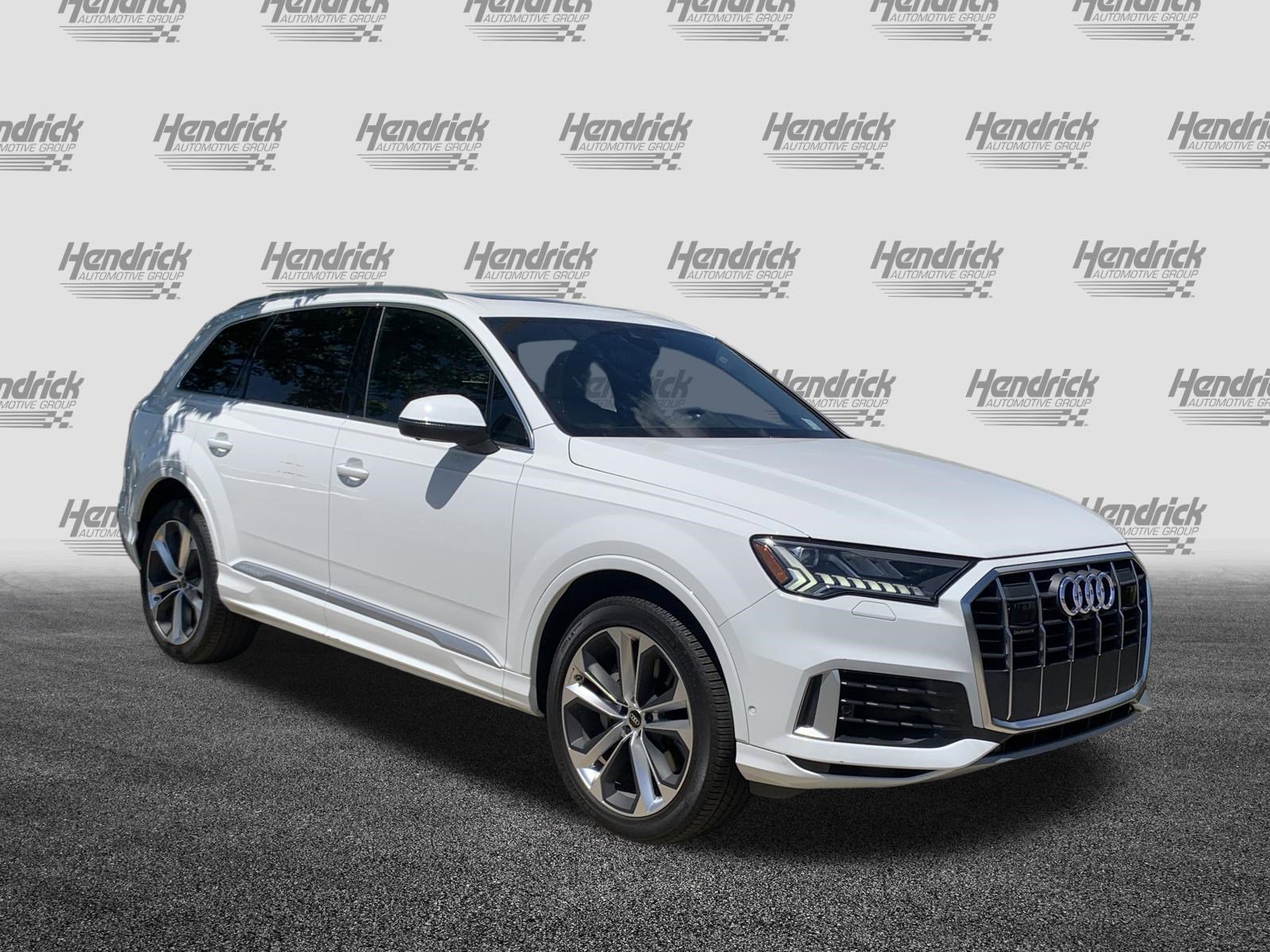 Used 2023 Audi Q7 3.0T Premium Plus AWD/4WD image 2