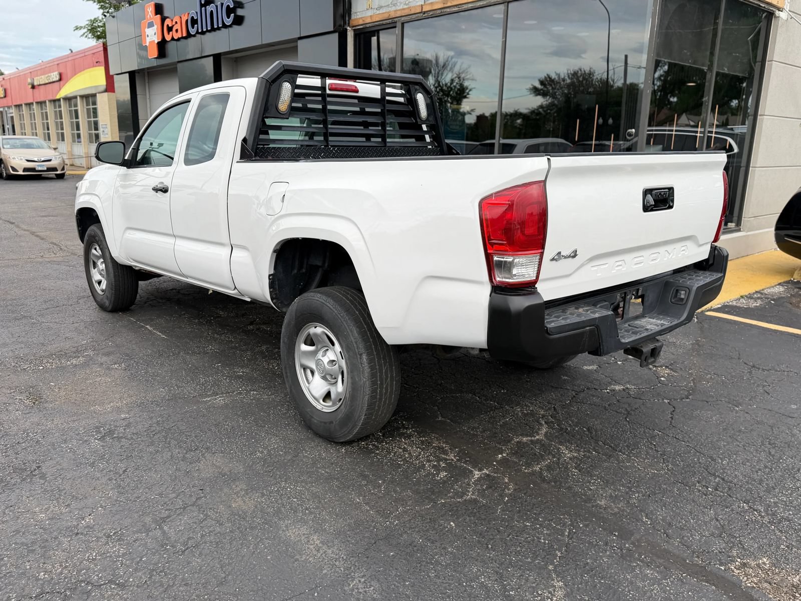 Used 2016 Toyota Tacoma SR AWD/4WD image 8