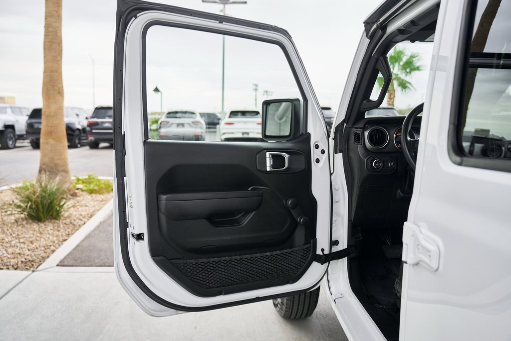 Used 2023 Jeep Wrangler Sport image 22