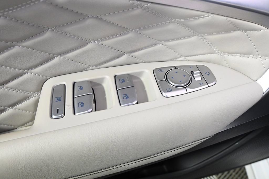 Used 2020 Genesis G70 3.3T w/ Prestige Package image 26