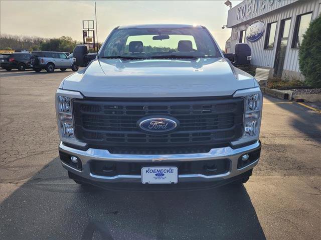 New 2025 Ford F250 XLT image 2