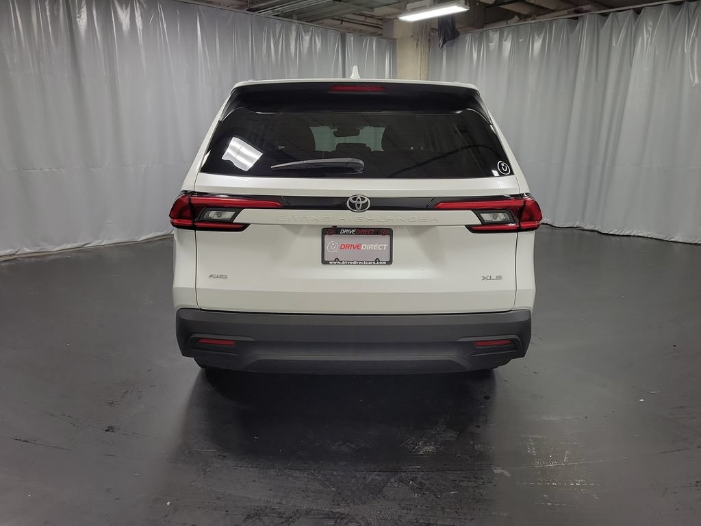 Used 2024 Toyota Grand Highlander AWD image 7