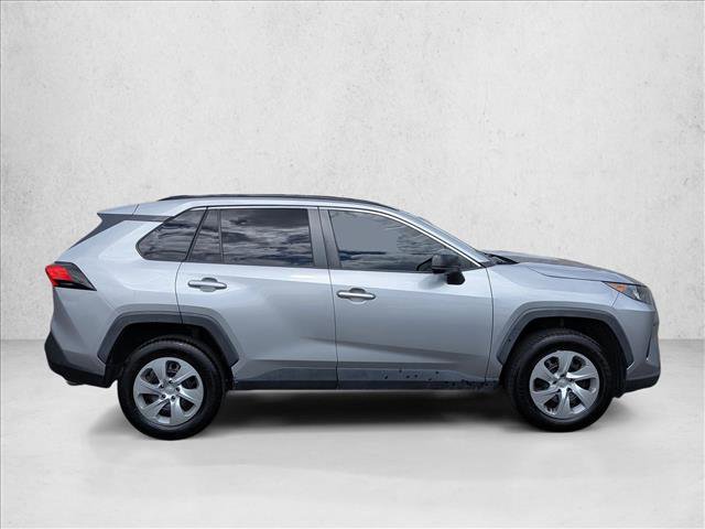 Used 2021 Toyota RAV4 LE FWD image 4