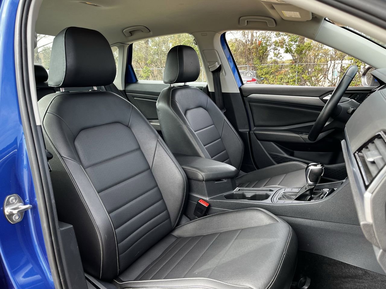 Used 2024 Volkswagen Jetta SE image 24