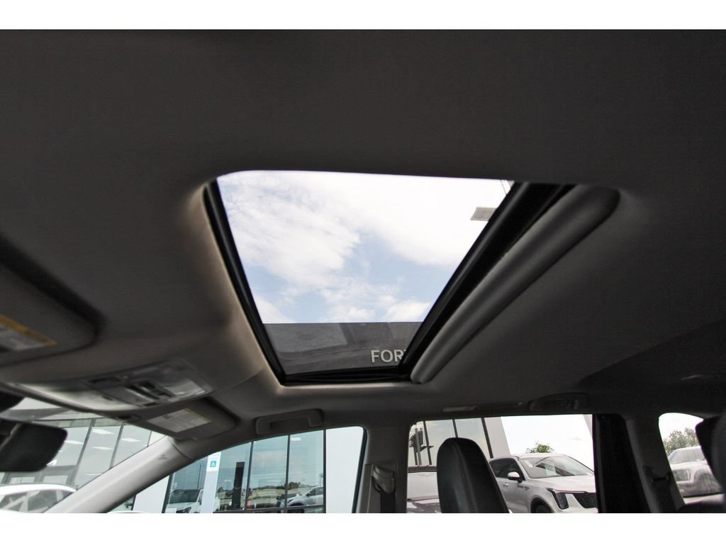 Used 2017 Toyota Highlander XLE FWD image 35