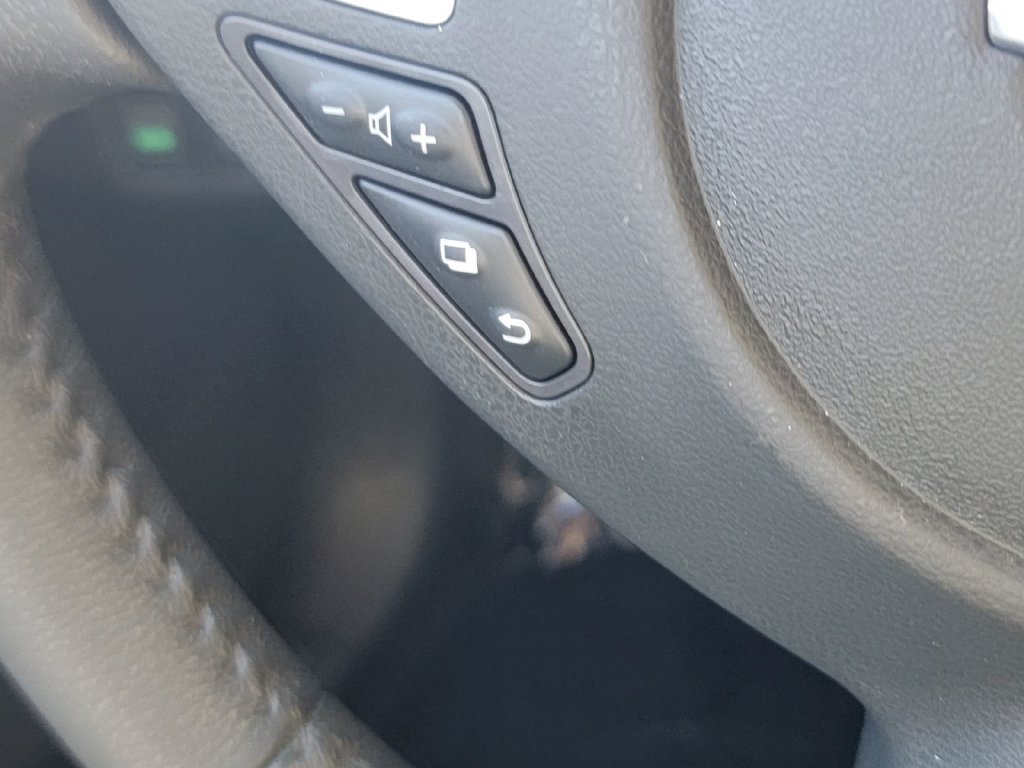 Used 2016 Nissan Sentra SR w/ SR Premium Package FWD image 24