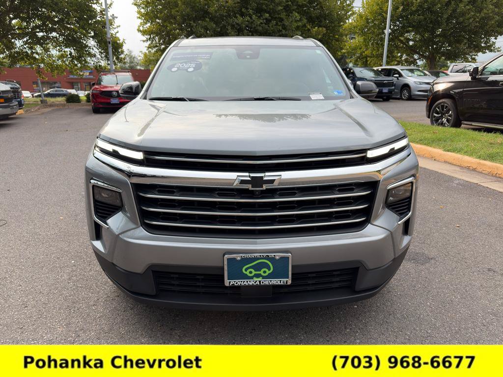 Certified 2025 Chevrolet Traverse LT w/ Driver Confidence Package AWD/4WD image 2