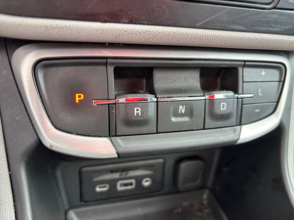 Used 2022 GMC Terrain SLE w/ Driver Convenience Package image 38