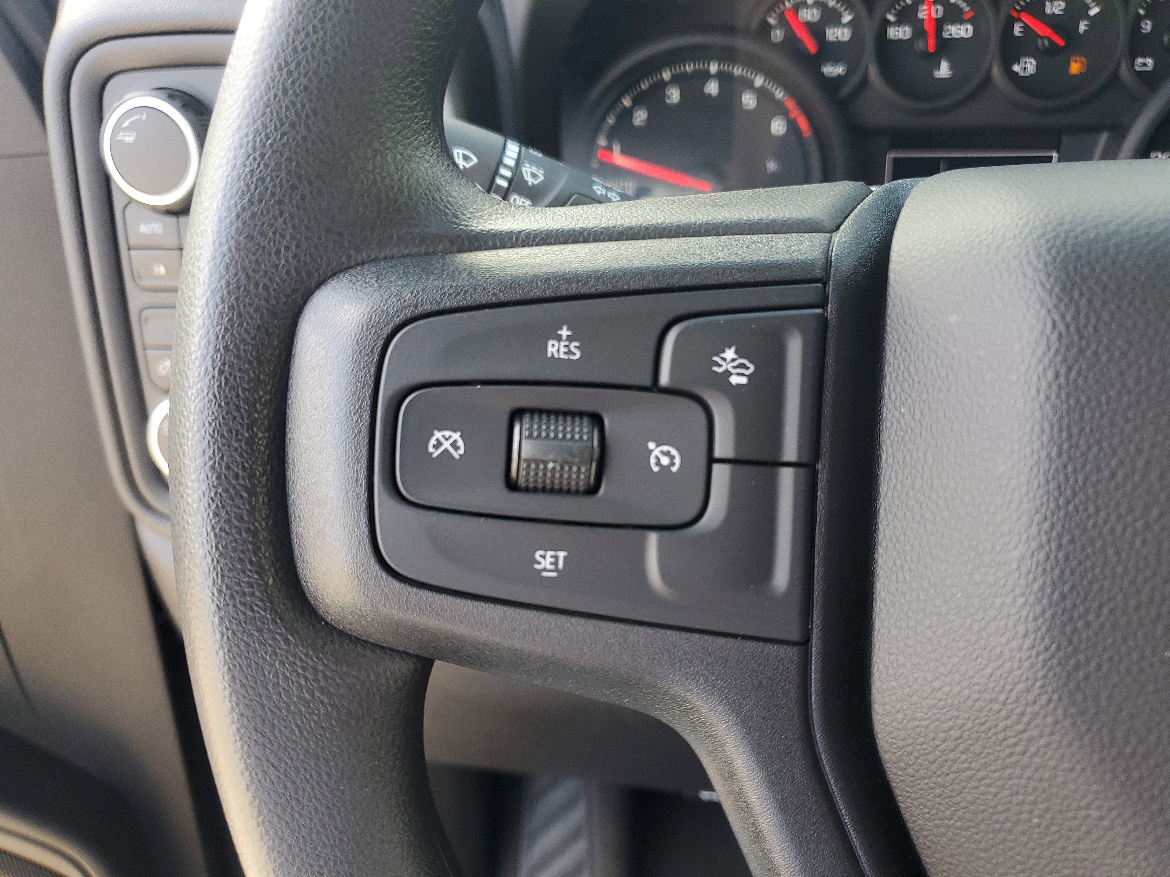 Used 2025 Chevrolet Silverado 1500 Custom image 19