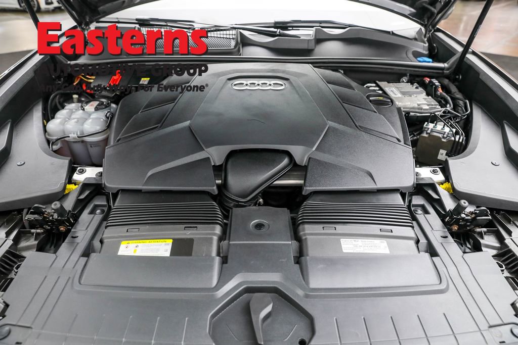Used 2022 Audi Q8 Prestige w/ Prestige Package image 7
