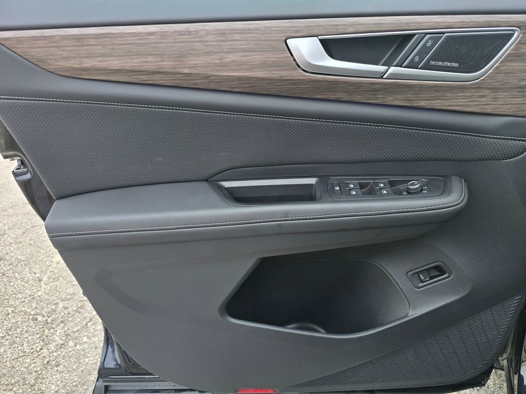 Used 2024 Volkswagen Atlas SEL Premium R-Line image 45