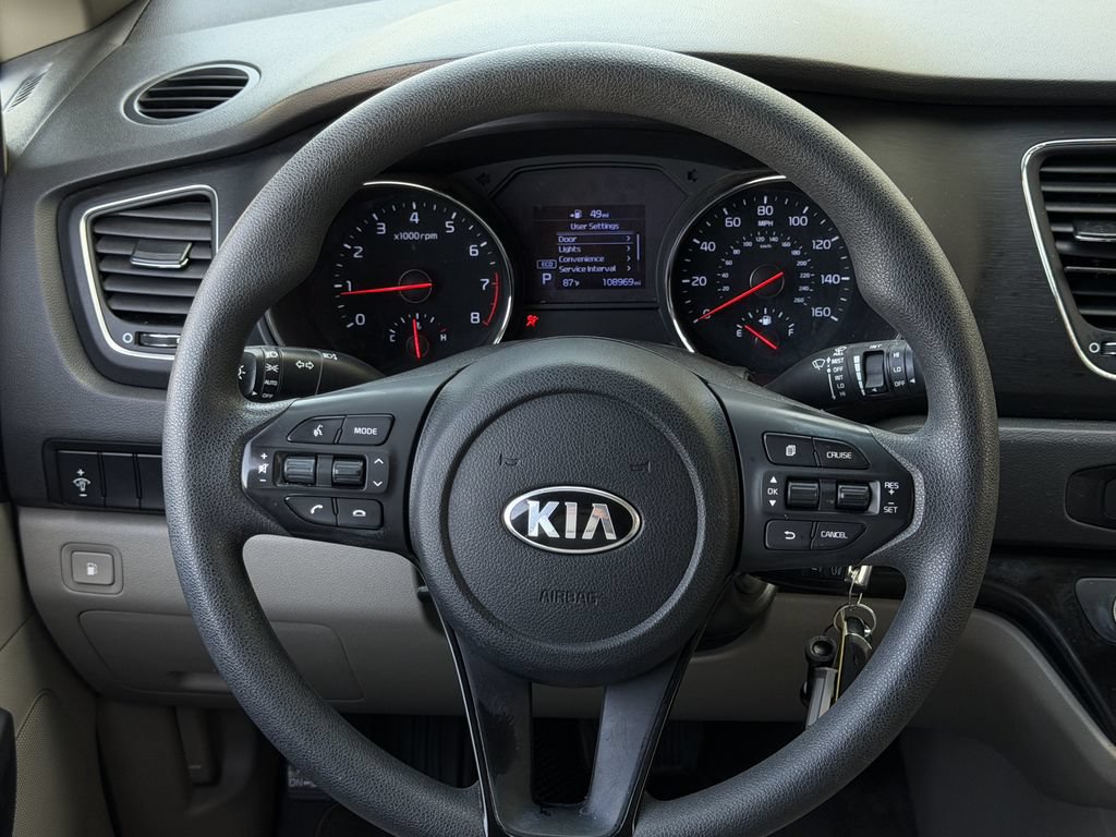 Used 2021 Kia Sedona LX FWD image 13