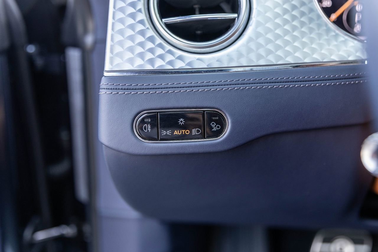 Used 2023 Bentley Continental GT Azure AWD/4WD image 39