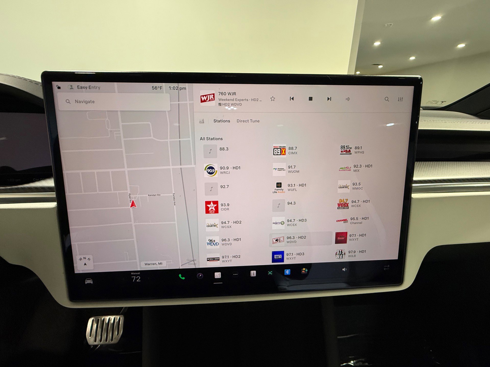 Used 2022 Tesla Model X Plaid image 44