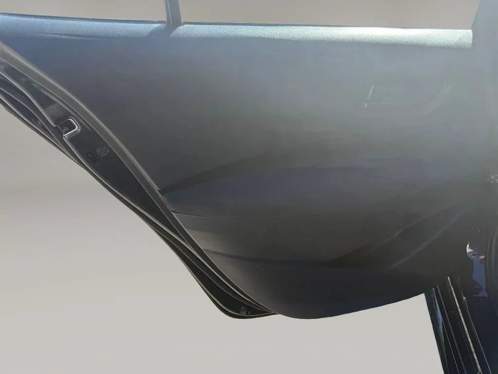 Used 2022 Toyota Corolla LE FWD image 28