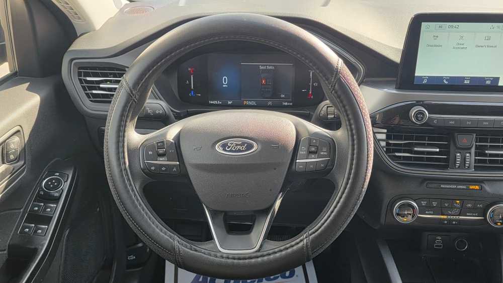 Used 2025 Ford Escape Active image 10