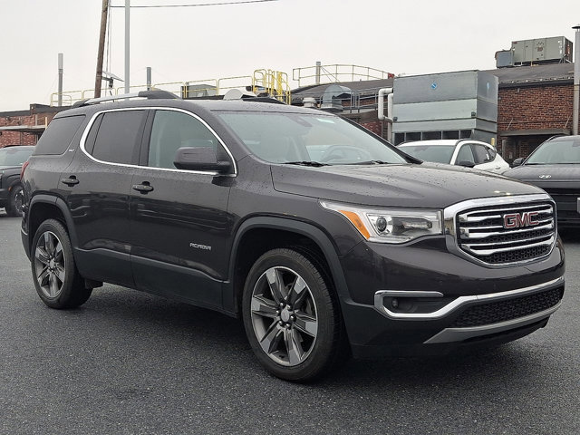 Used 2017 GMC Acadia SLT image 3