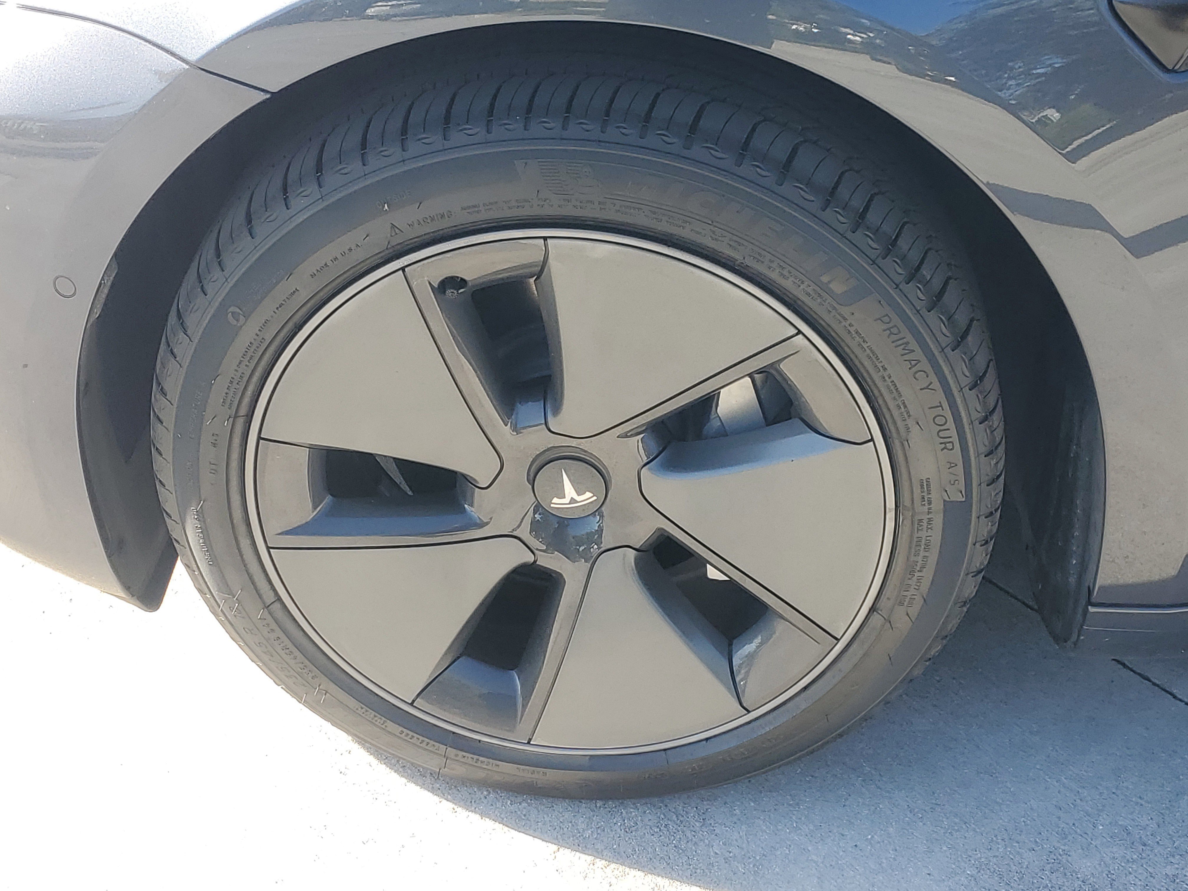 Used 2021 Tesla Model 3 Standard Range Plus image 6