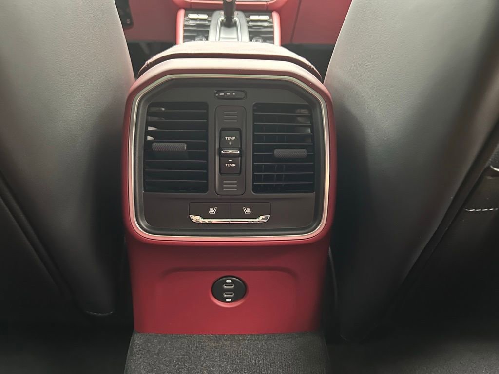 New 2025 Porsche Macan S image 17