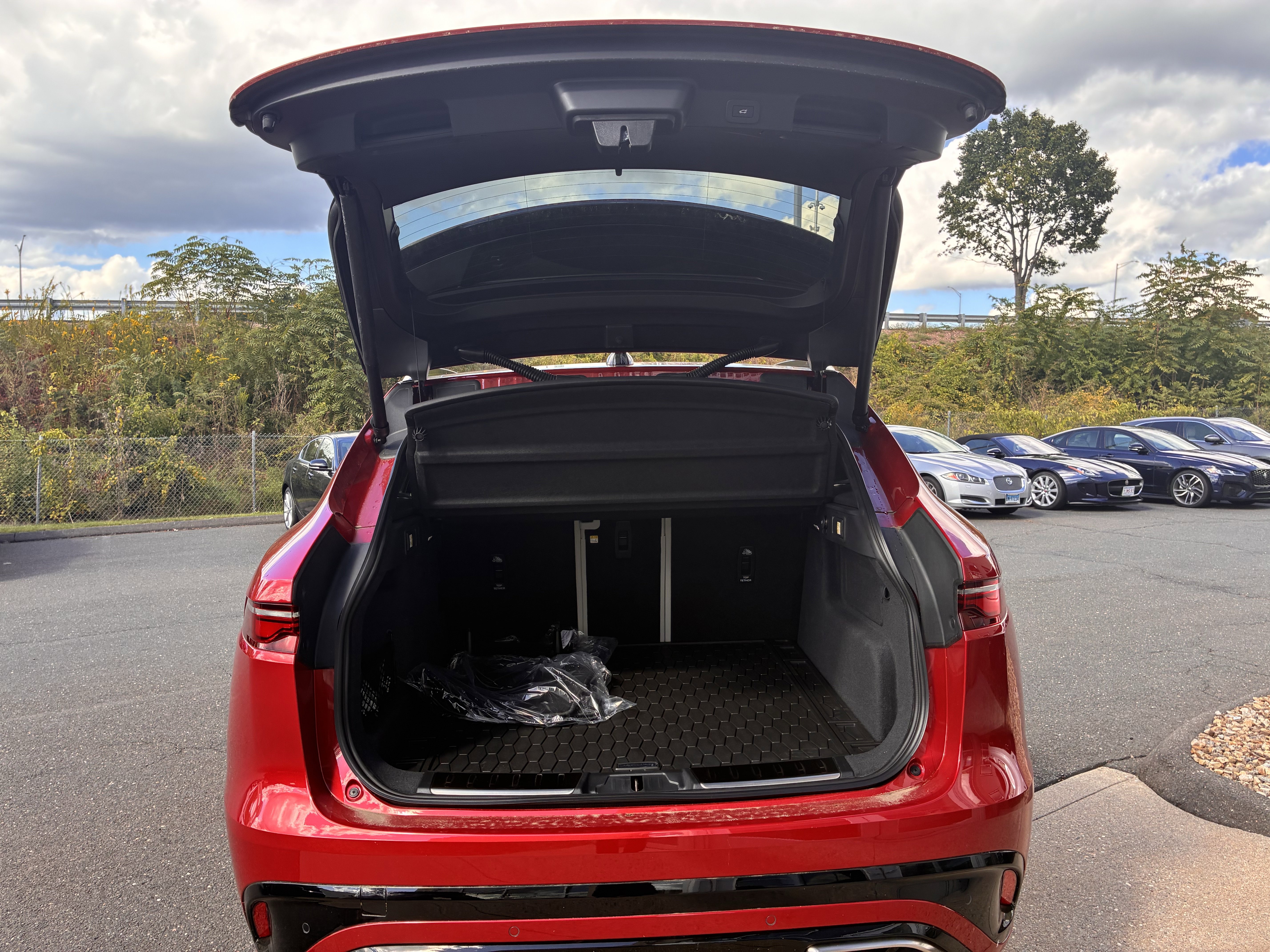 New 2026 Jaguar F-PACE R-Dynamic S image 28