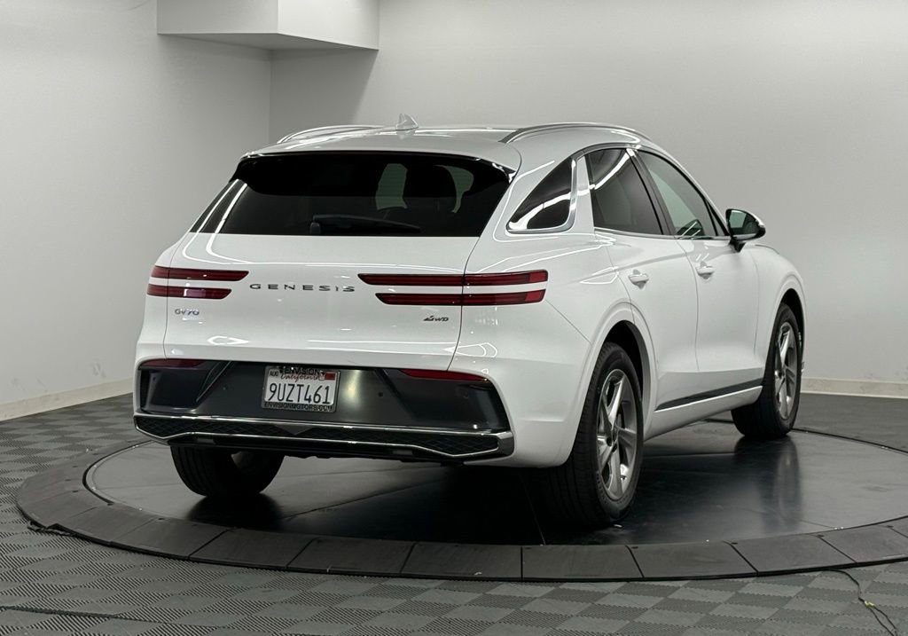 Used 2026 Genesis GV70 2.5T Select image 6