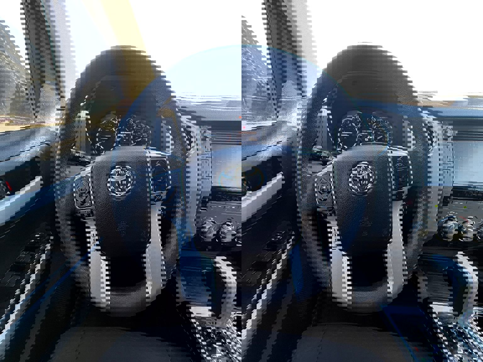 Used 2017 Toyota Tundra SR5 w/ SR5 Upgrade Package image 13