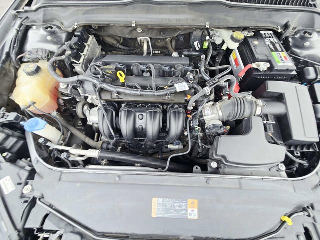 Used 2015 Ford Fusion SE image 14