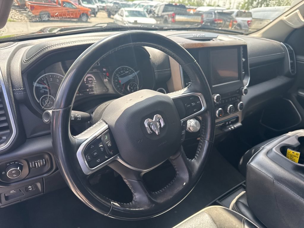 Used 2022 RAM 1500 Laramie AWD/4WD image 17